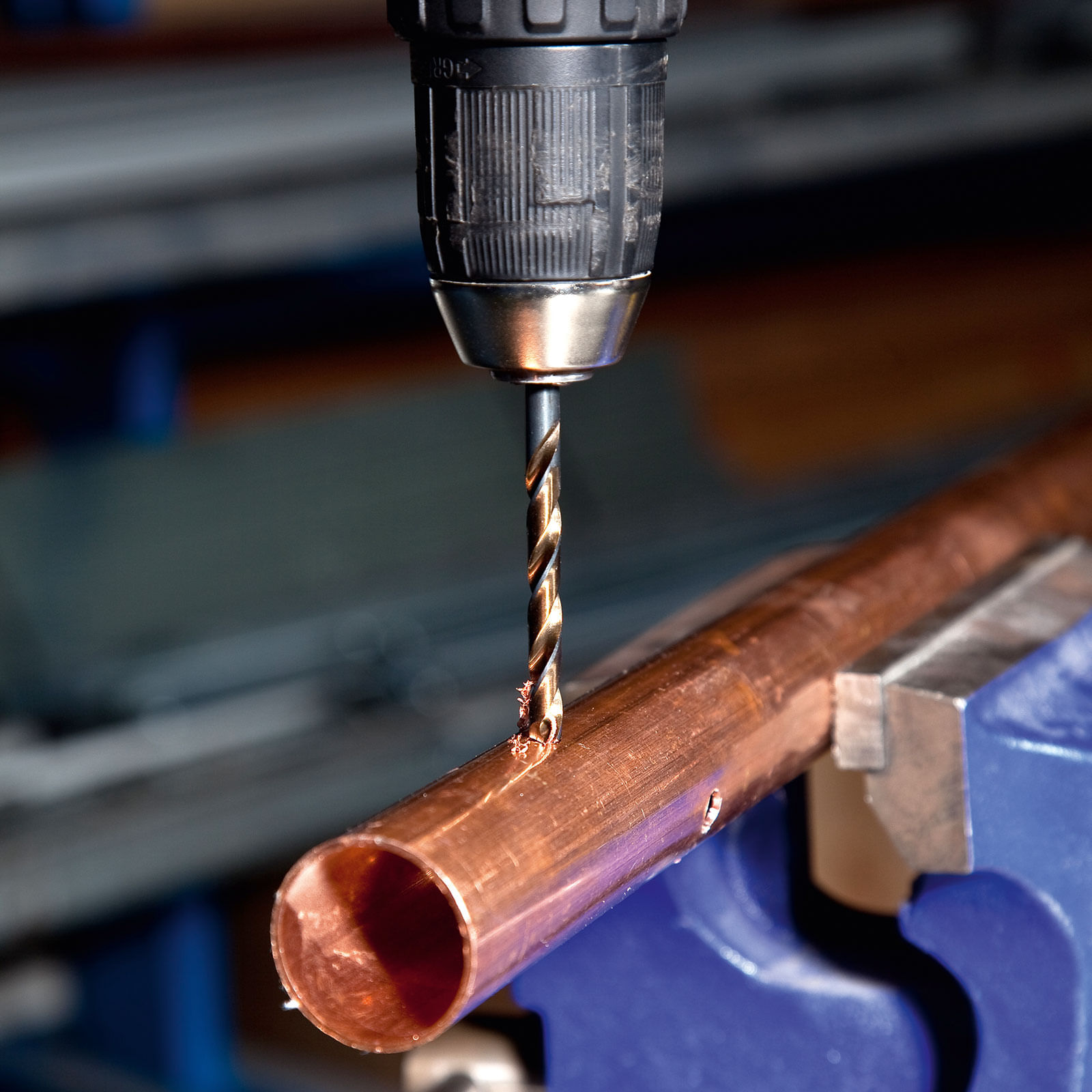 24/7 Customer Service Fashion shopping style with exclusive discounts